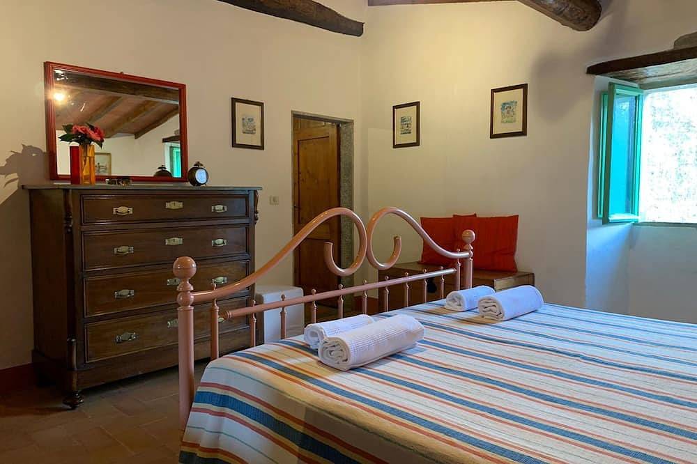 Rustic House in Reggello with Garden and Patio in Reggello, Valdarno