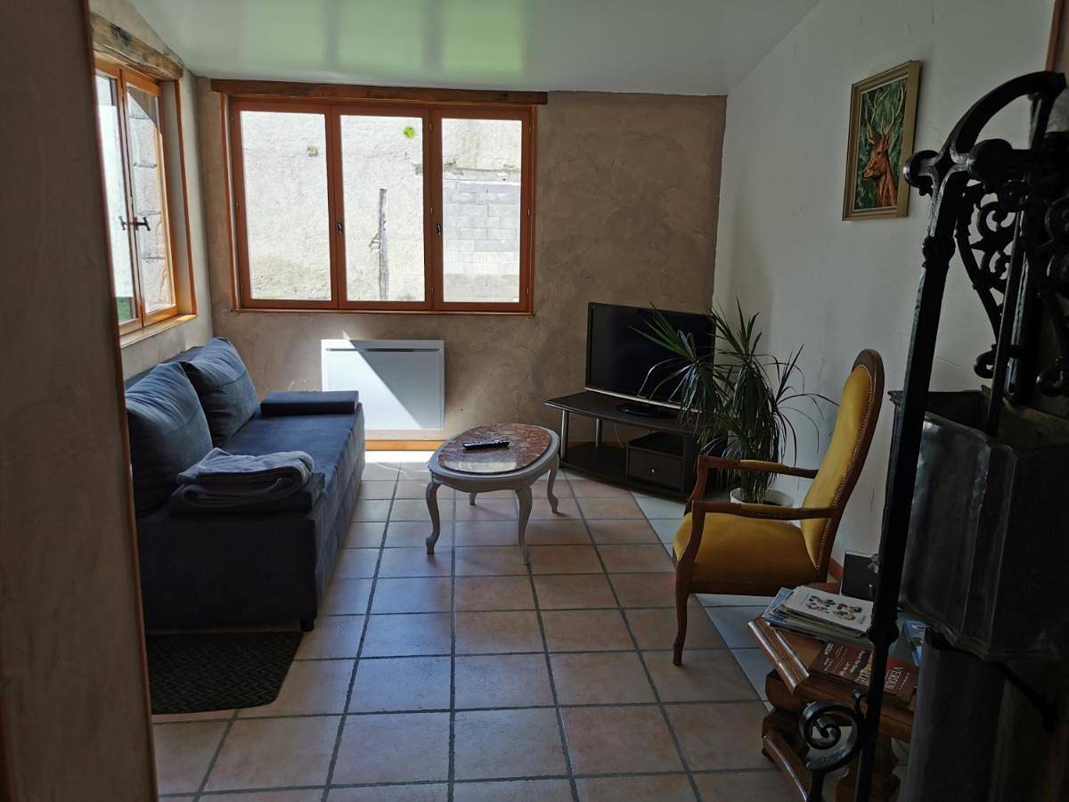 Appartement entier, Two-Bedroom Apartment in Clermont-en-Argonne, Verdun