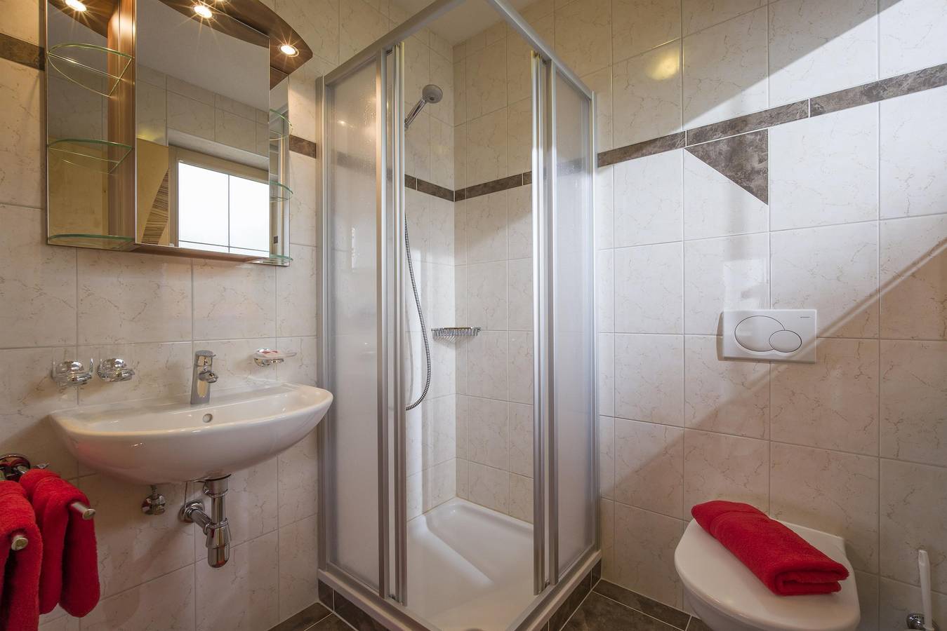 Doppelzimmer 202 "Erker" bis max. 4 Personen in Aschau im Zillertal, Bezirk Schwaz