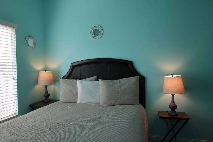 Vacation rental for 28 people, with balcony and hot tub, with pets in Cherry Grove Beach