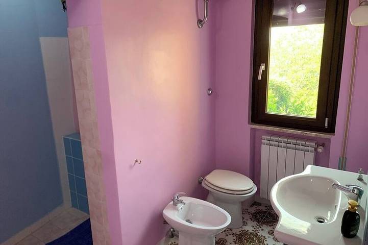 Small villa with a view of the Cassino valley and montecassino with its abbey. in Cassino, Frosinone Provinz