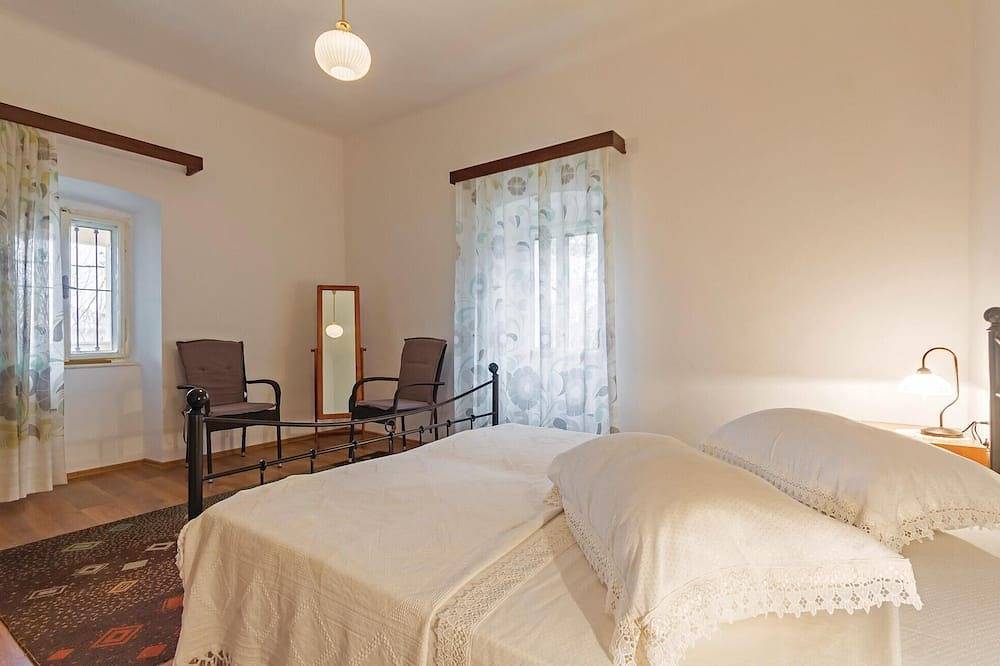 Appartement entier, Appartement confortable à Banjole avec Wi-Fi in Lijom, Banjole