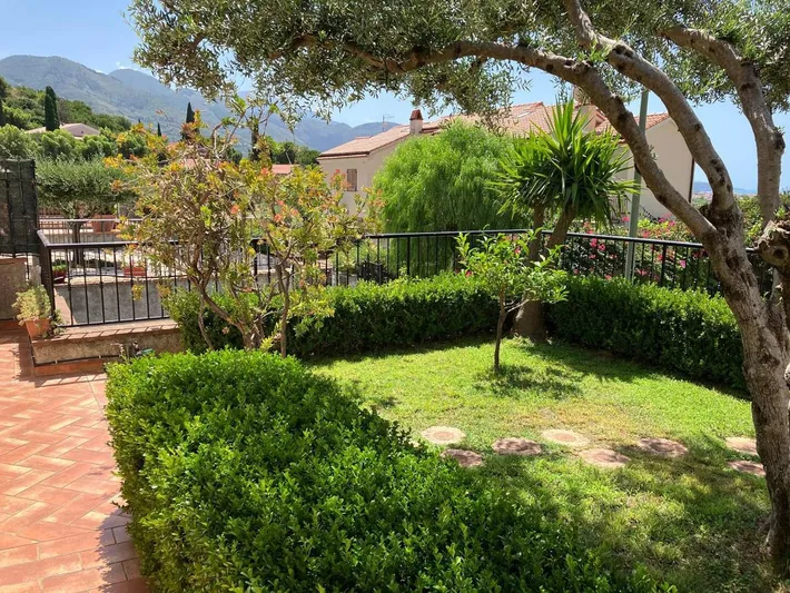 Appartement de vacances pour 4 personnes, avec vue et jardin - 1