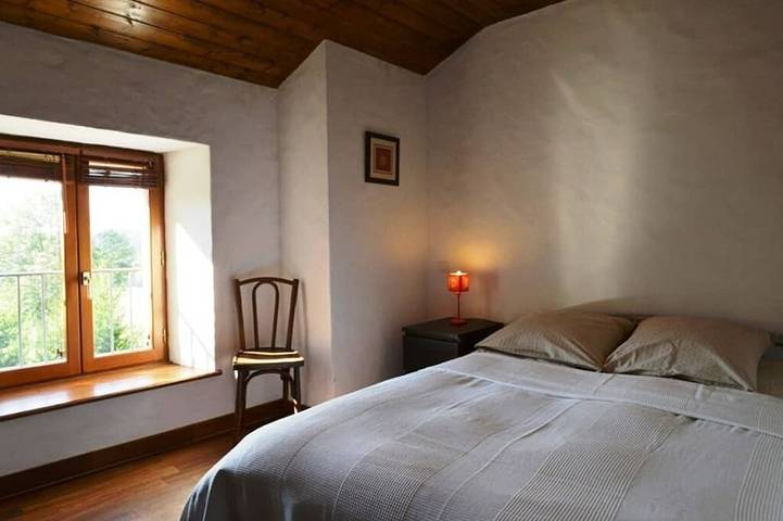 Location de vacances pour 23 personnes, avec jardin à Condat-lès-Montboissier - 4