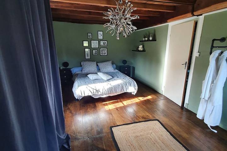 Location de vacances pour 6 personnes, avec jardin, animaux acceptés à Issor - 2