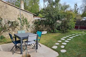 Gîte pour 6 personnes, avec terrasse et jardin à Pons