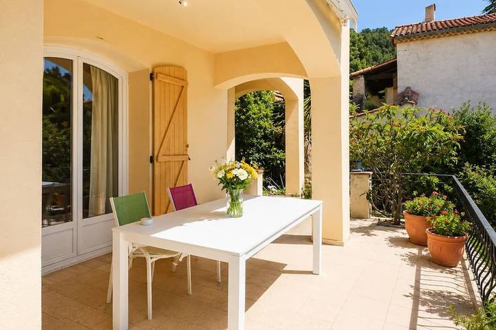 Location de vacances pour 8 personnes dans Plage de la Madrague