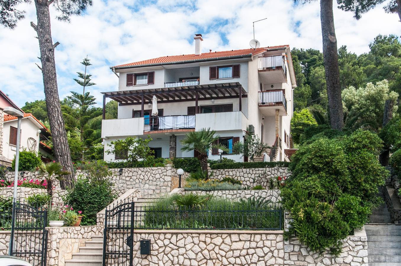 Entire apartment, One bedroom apartment with terrace and sea view Mali Lošinj A-10420-c in Losinj, Kvarn Islands