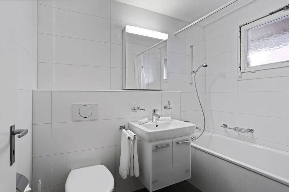Ganze Wohnung, Fantastic 2Bd flat/ near lake/ 110sqm (Mainau 10) in Zürich Zustellkreis, Zürich