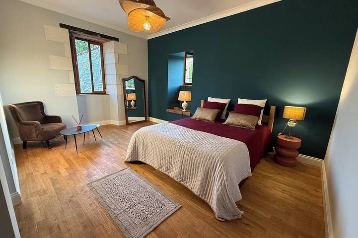 Location de vacances pour 12 personnes, avec jardin et terrasse ainsi que piscine et jacuzzi à Saint-Romain - 3