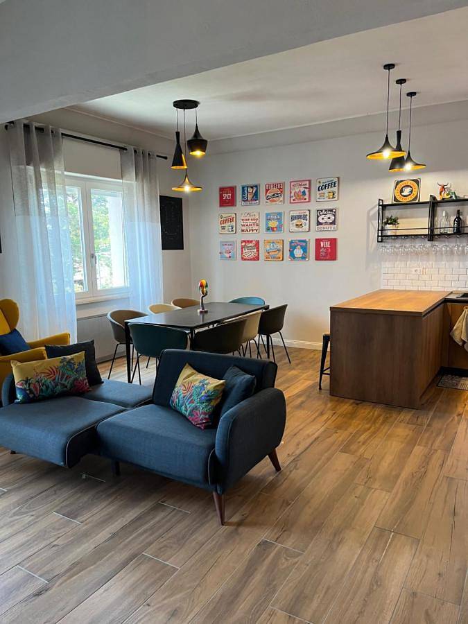 Appartamento intero, Apartment with Sea View in Marina di Cecina, Cecina