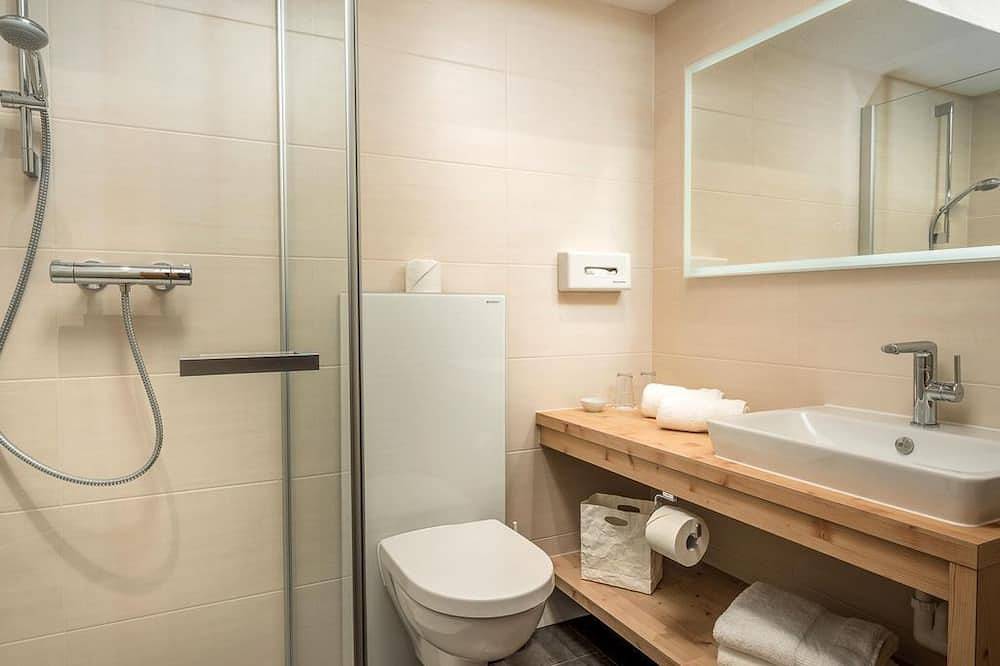 Suite \"Eagle's Nest\" f. 2-5 pers. - Pension Alpenhof - Feel-good pension in Obsteig, Tyrolean Upperland Region