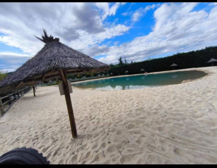 Location de vacances pour 6 personnes, avec piscine et terrasse à Châteauneuf-de-Galaure - 3