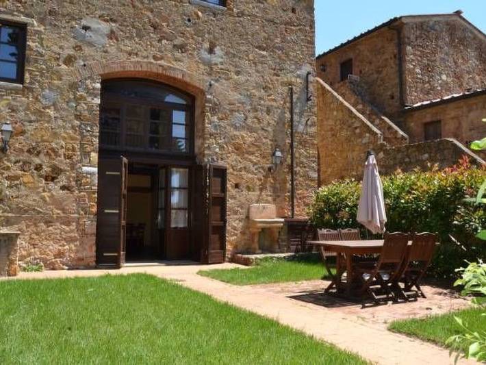 Apartamento de vacaciones para 4 personas, con jardín además de terraza y piscina - 1