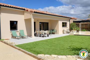 Gîte pour 6 personnes, avec terrasse et jardin à Crest