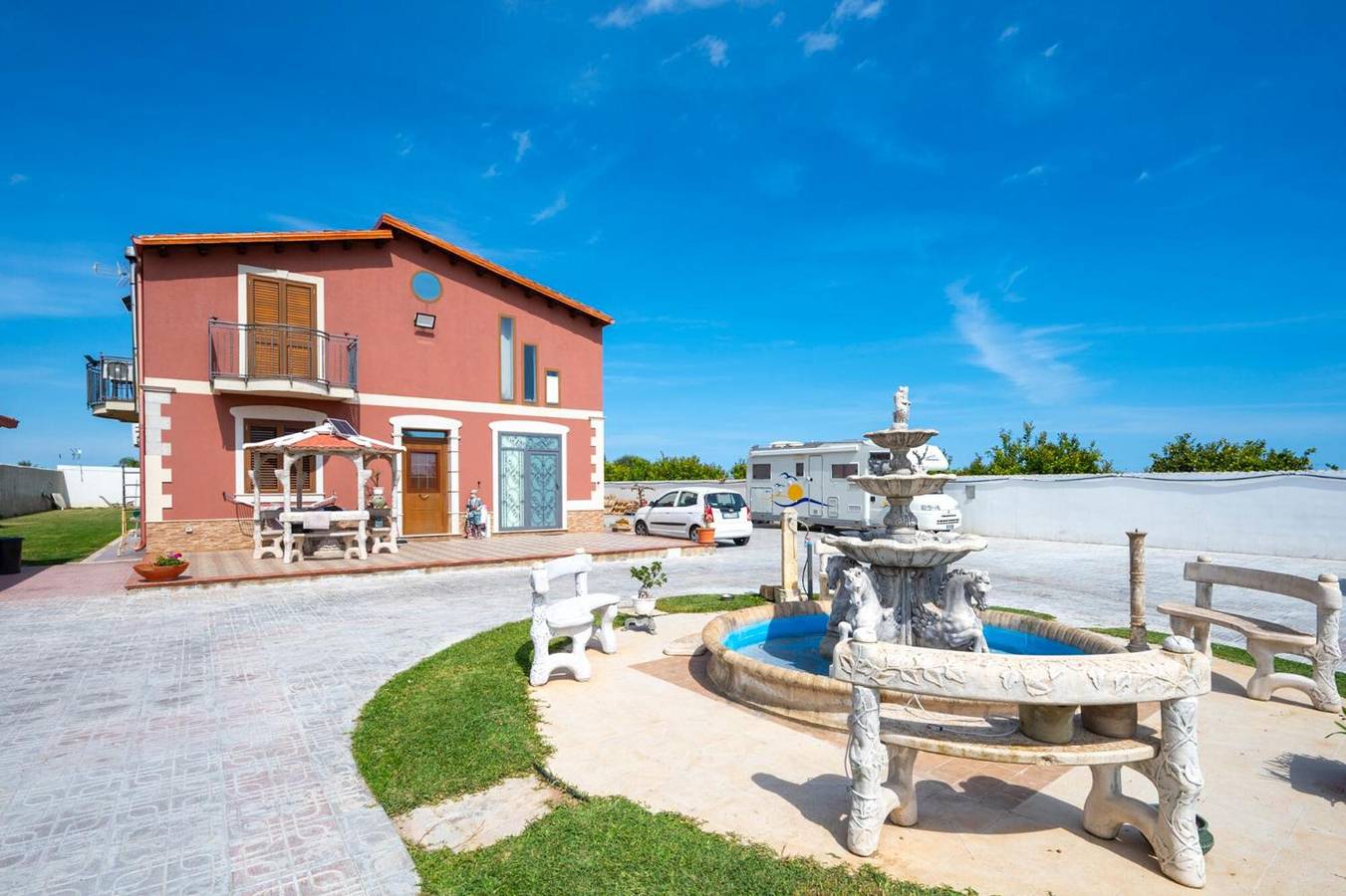 Entire apartment, Apartment 'Jungle Holiday' with Private Pool, Wi-Fi and Air Conditioning in Noto, Avola