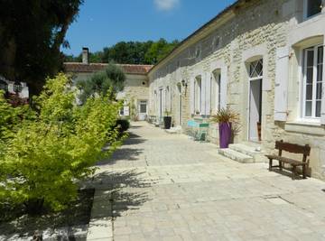 Chambre d’hôte pour 2 personnes, avec jardin à Pons
