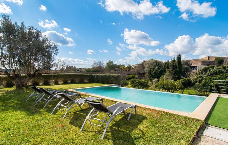 Acogedor Apartamento Ariany con Piscina y Terraza in Ariany, Interior de Mallorca