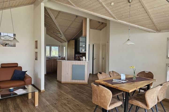 Ferienhaus für 5 Personen, mit Sauna und Terrasse sowie Garten