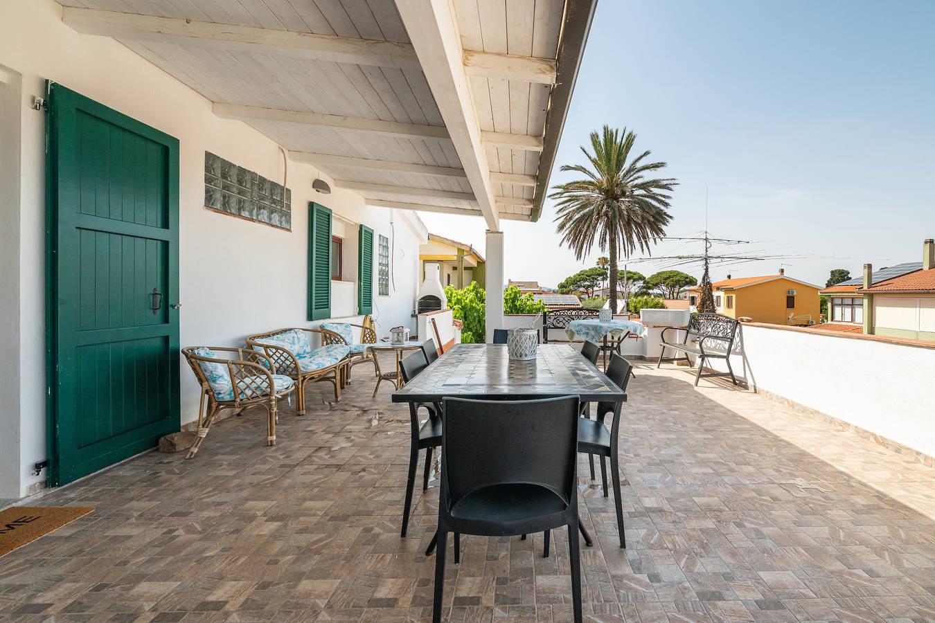 Maison de vacances 'Villa D'Oro' avec vue sur la mer, Wi-Fi et climatisation in Maddalena Spiaggia, Capoterra