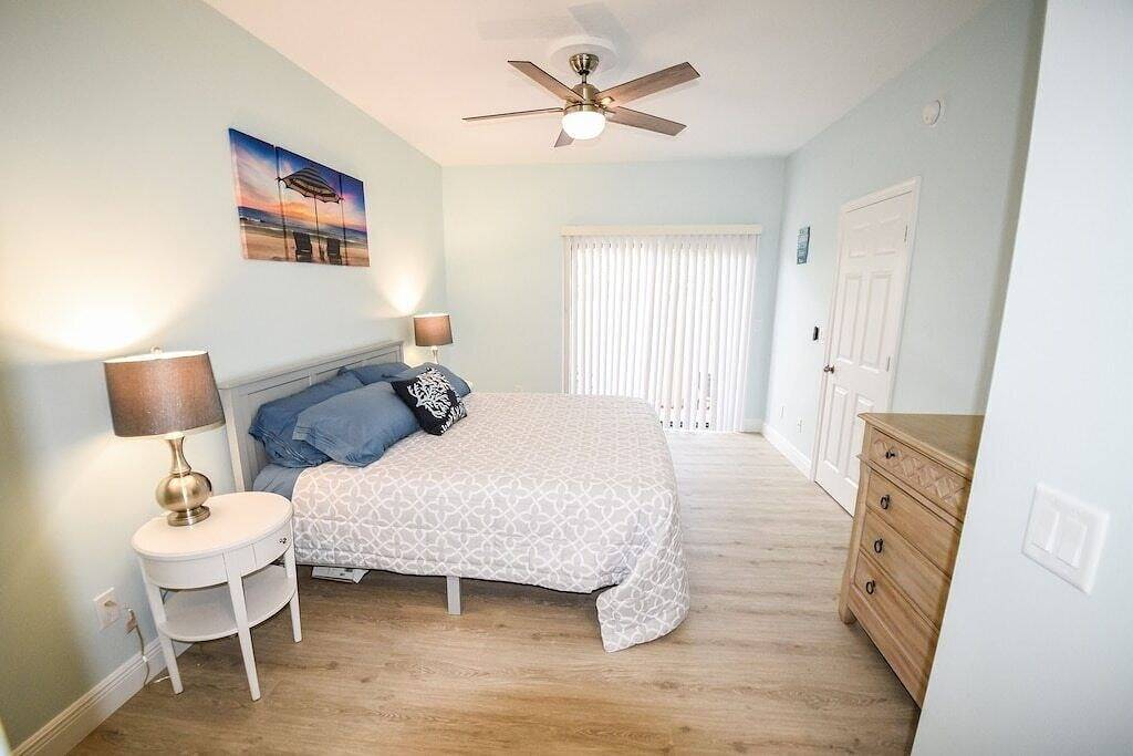 Ganze Wohnung, 🏖️ Beachy Keen 🐚 Jupiter - Strandnähe 🏄 Pool 🏊 Golf 🏌️ Angeln 🎣 Radfahren 🚴🏻‍♂️🚴🏻‍♀️ in Jupiter, Palm Beach County