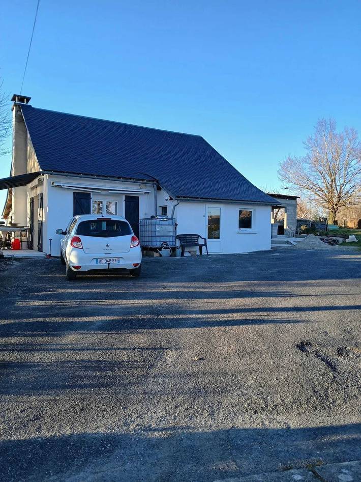 Gîte pour 2 personnes, avec terrasse à Comps-la-Grand-Ville