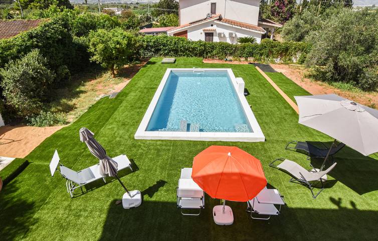 Appartamento vista mare con piscina e terrazza, vicino a Vallone Ciurro Murro in Partinico, Provincia di Palermo