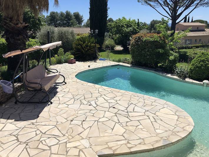 Gîte pour 7 personnes, avec terrasse ainsi que piscine et jardin à Flayosc - 4