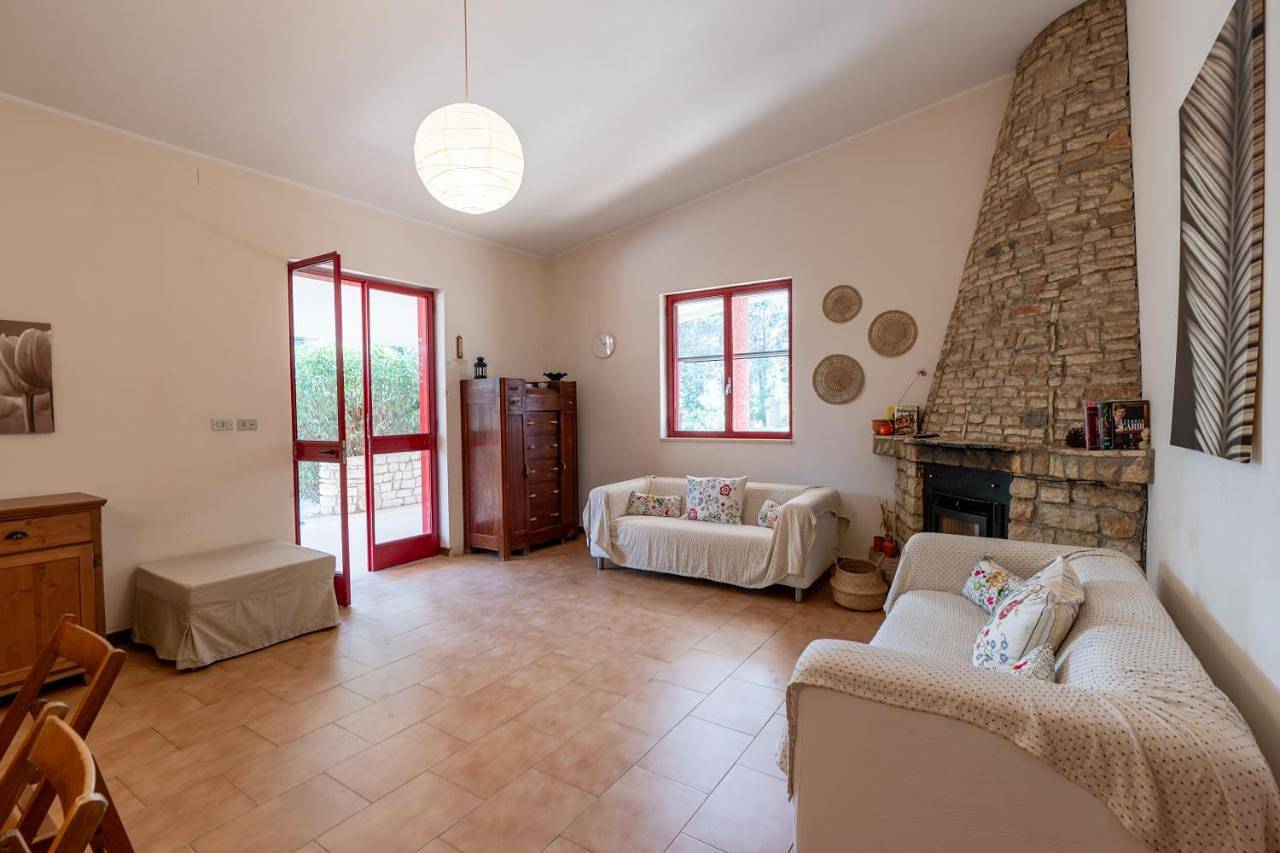 Appartement entier, Guesthost - Villetta Oroverde con Parcheggio e Camino in Andria, Parc national d'Alta Murgia