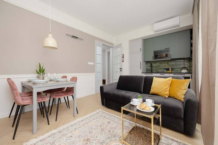 Apartament wakacyjny dla 4 osób, z balkon/ taras w Mokotów
