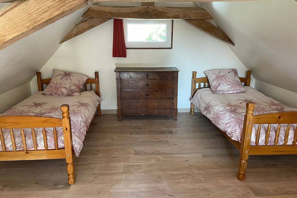 Gîte cosy au calme avec grand jardin, proche du Mans - Parking privé, Wifi fibre, équipements complets in Roézé-sur-Sarthe, Sarthe