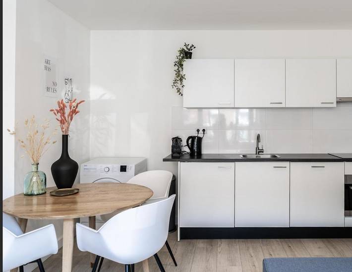 Dom dla 4 osób, z balkon w Eindhoven