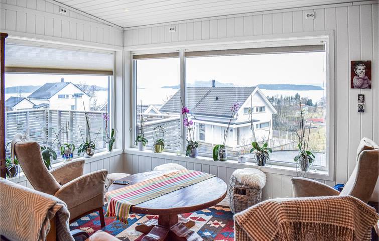Ferienhaus für 6 Personen mit Garten in Hjelmeland