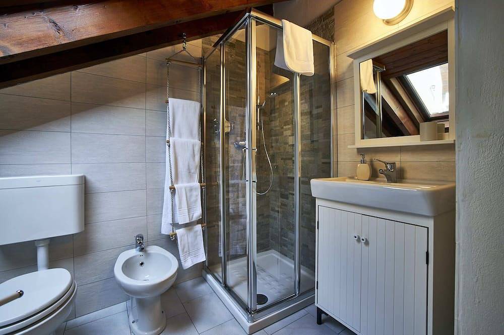 Ganze Wohnung, Suiten im historischen Stadtzentrum in Omegna, Ortasee