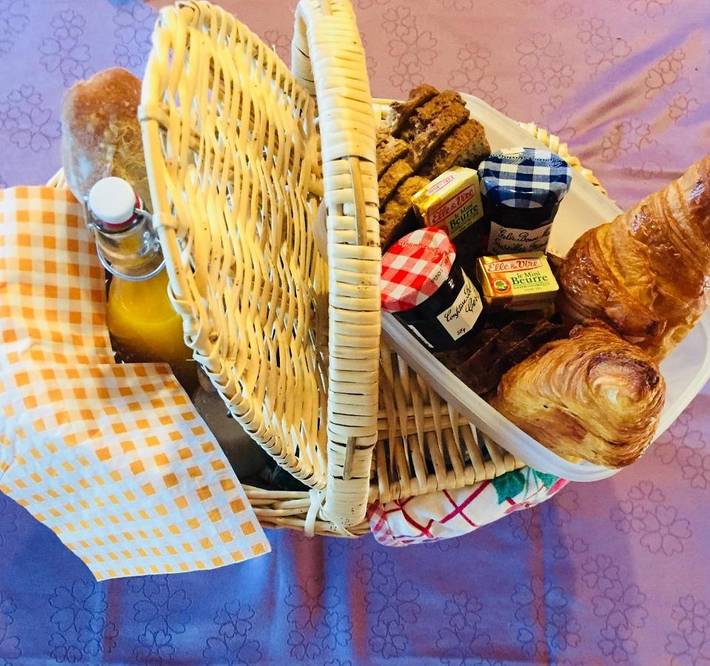 Gîte pour 2 personnes, avec jardin ainsi que terrasse et vue à Plouigneau - 3