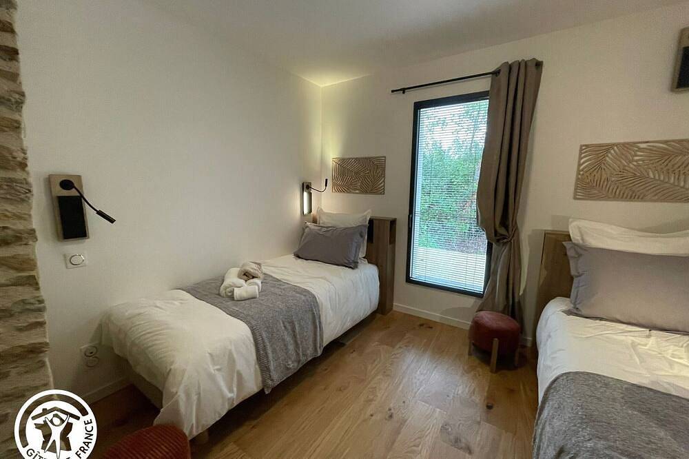 Gîte Vendée avec Spa et Terrasse in Les Pineaux, Région de La Roche-sur-Yon