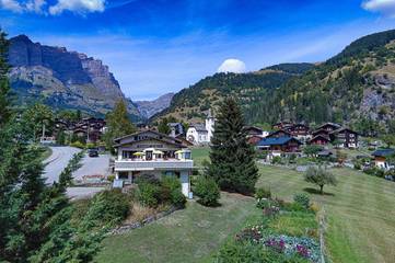 Chambre d’hôte pour 2 personnes, avec vue et jardin dans Valais