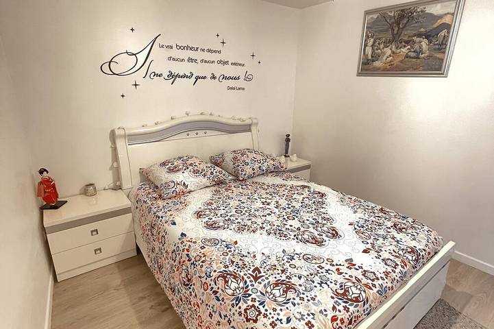 Appartement entier, Beau 2 pièces gare de Bondy à 15 min de Paris in Bondy, Seine-Saint-Denis