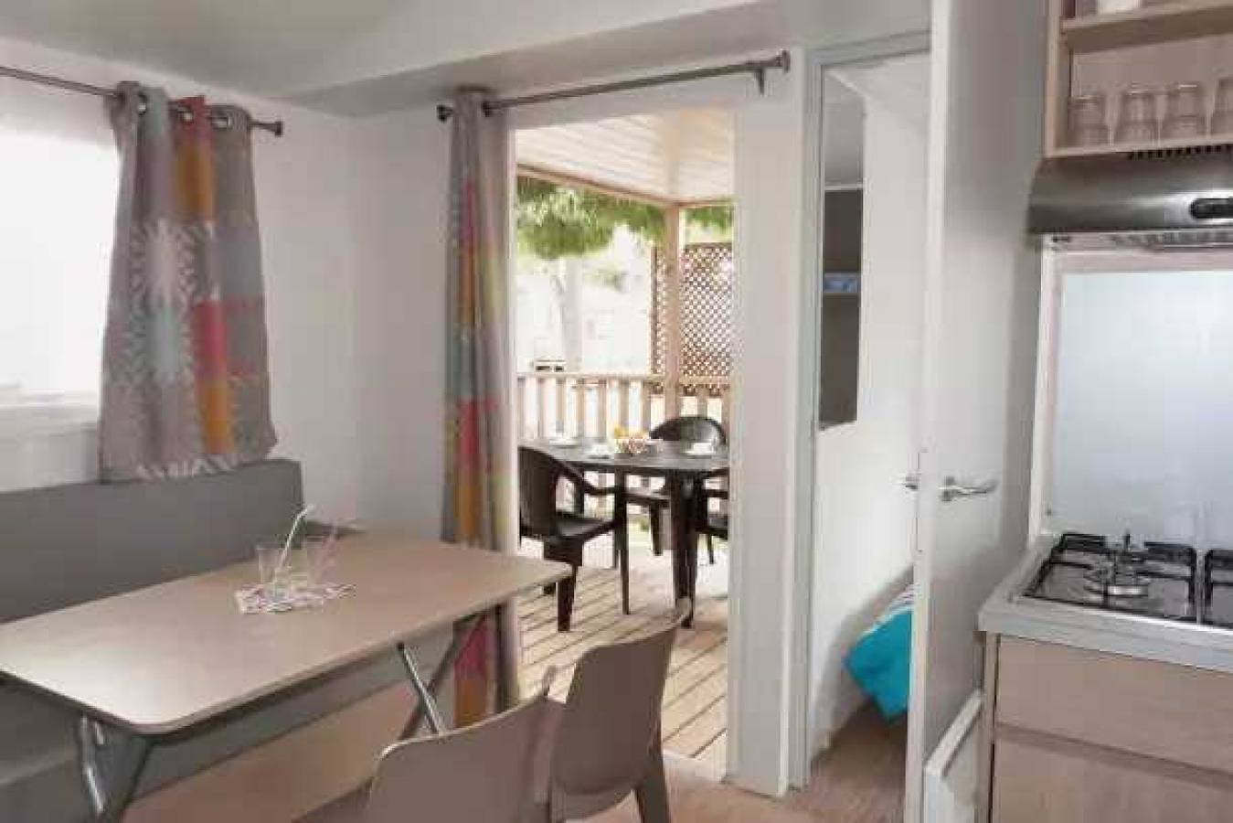 Camping 4 étoiles - eebaei in La Bergerie, Hyeres
