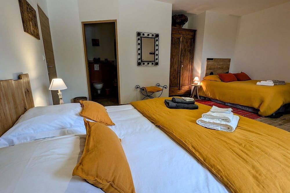 Chambre 4 pers avec piscine chauffée & Wifi in Faverolles, Vallée de la Loire