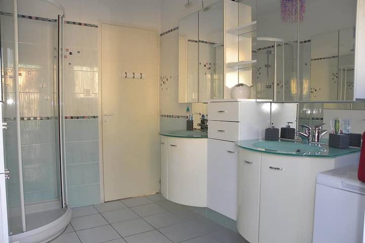 Location de vacances pour 6 personnes, avec Terrasse et Jardin dans Gare De Bandol - 4
