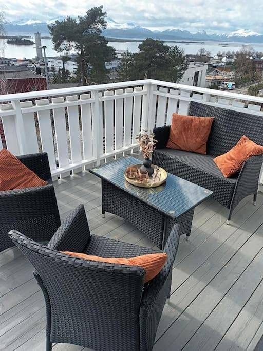 Ferienwohnung für 4 Personen, mit Balkon und Terrasse sowie Garten und Ausblick in Molde