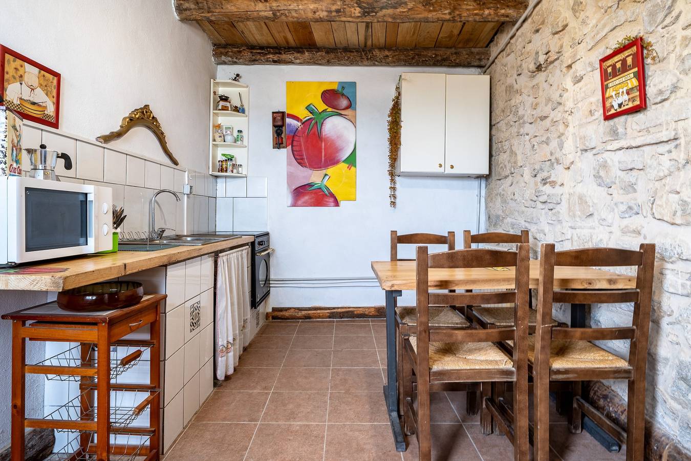 Appartement entier, Appartement 'El Mirador Del Cel 1' avec vue sur la montagne, jardin partagé et Wi-Fi in Forès, Province de Tarragone
