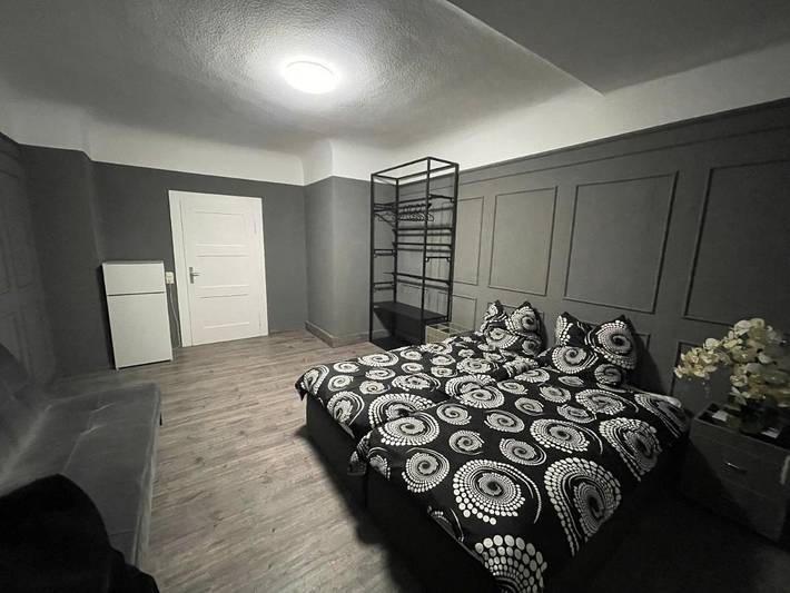 Ferienwohnung für 2 Personen, mit Terrasse und Garten in Leimen
