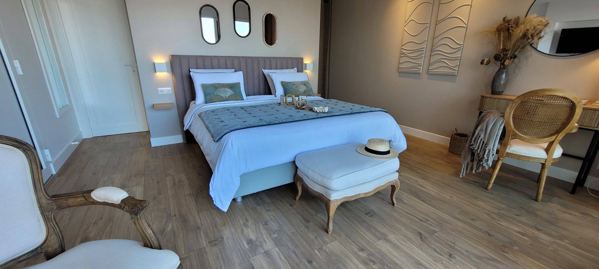 Grande chambre d'hôtes avec terrasse privée et piscine - Chambre in Trouville-sur-Mer, Région de Lisieux