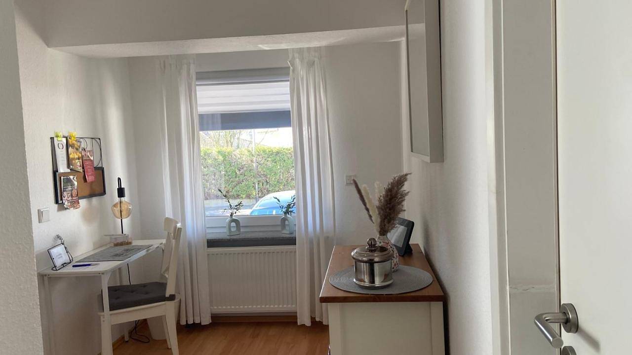 Ganze Wohnung, One-Bedroom Apartment in Oerlinghausen, Kreis Lippe