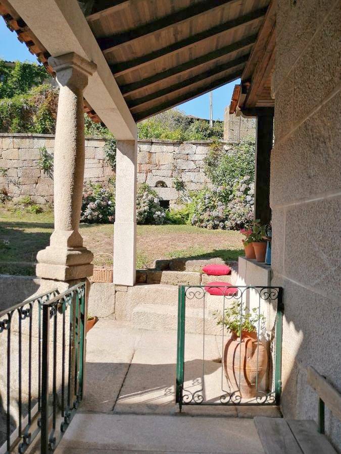 Location de vacances pour 4 personnes, avec vue ainsi que jardin et terrasse, animaux acceptés à Ribeira de Pena - 3