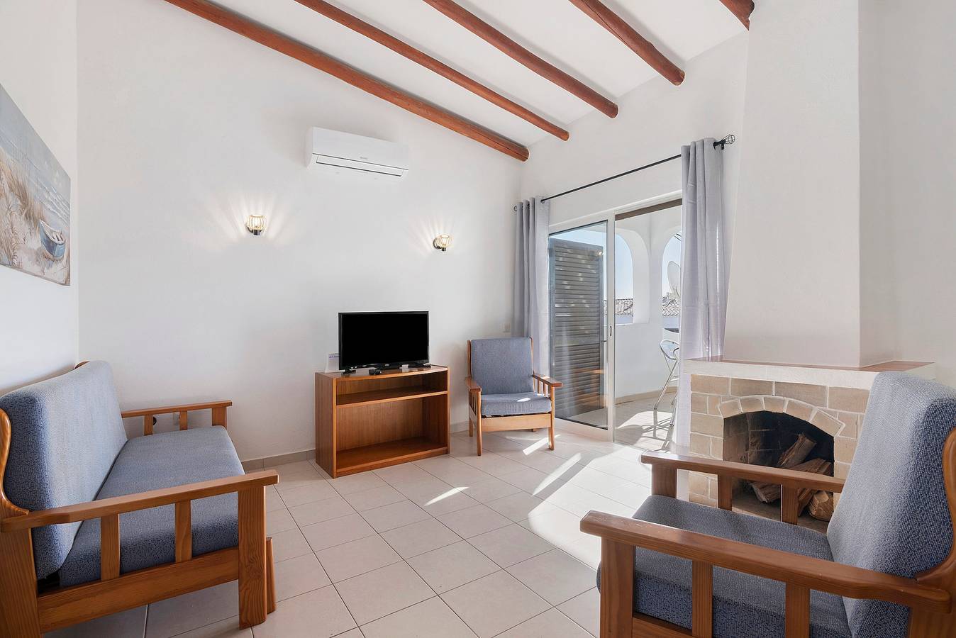 Ganze Wohnung, Ferienwohnung Moradia das Gaivotas 6 mit Pool, Garten & Balkon in Armação de Pêra (costa), Faro Distrikt