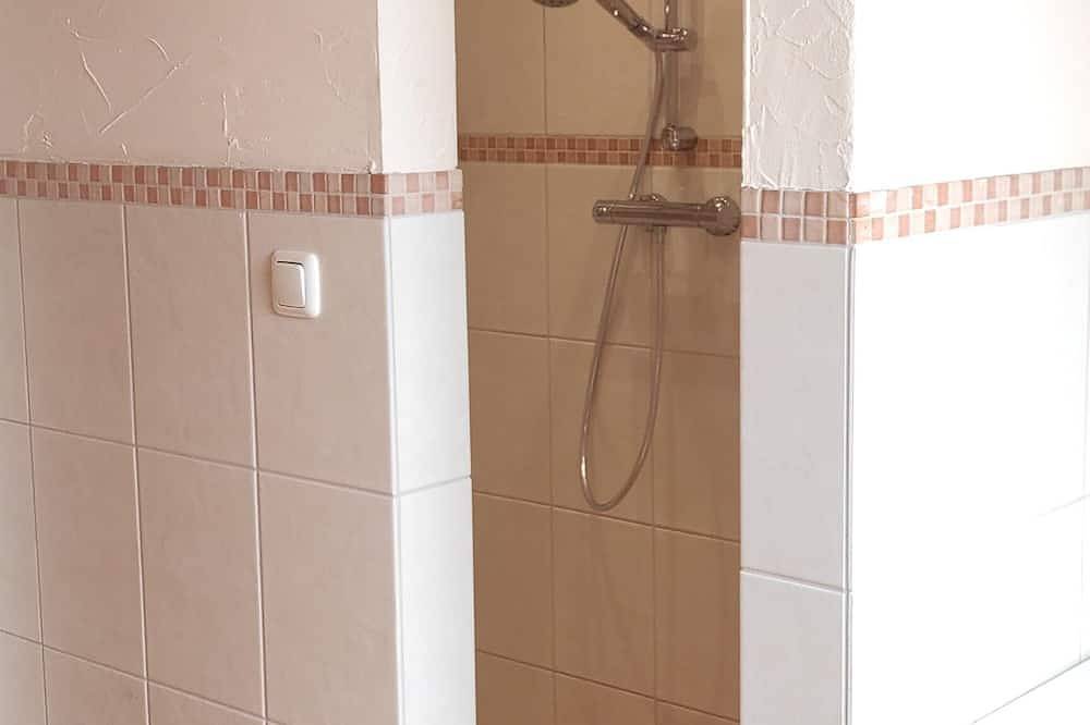 Ganze Wohnung, Apartment \"Krabbe\" in Ammerland, near the North Sea in a quiet location. in Rastede, Ammerland