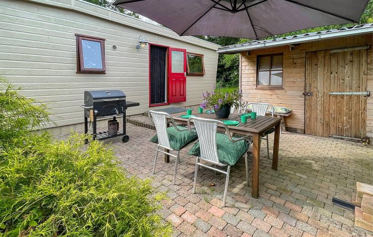 Camping für 4 Personen, mit Garten und Terrasse in Friesland - 2